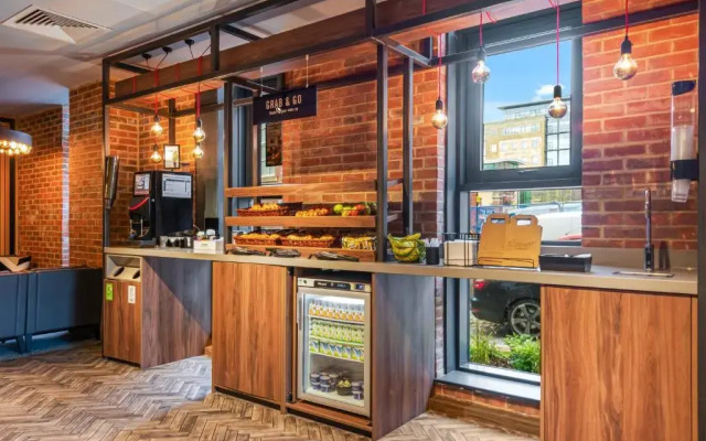Апарт-отель Roomzzz Newcastle