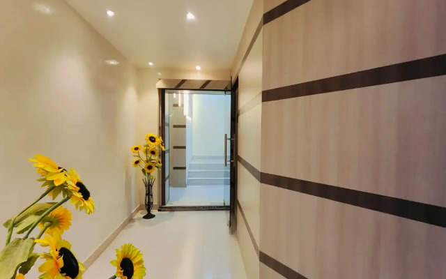 Отель Best Inn By Book Meri