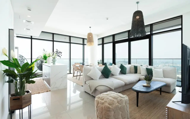 Апартаменты Palm View Flat at Beach Vista