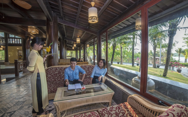 Отель Sankofa Village Hill Resort and Spa