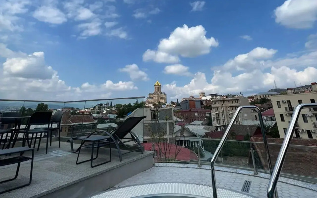 Pool · Tbilisi — photo 40