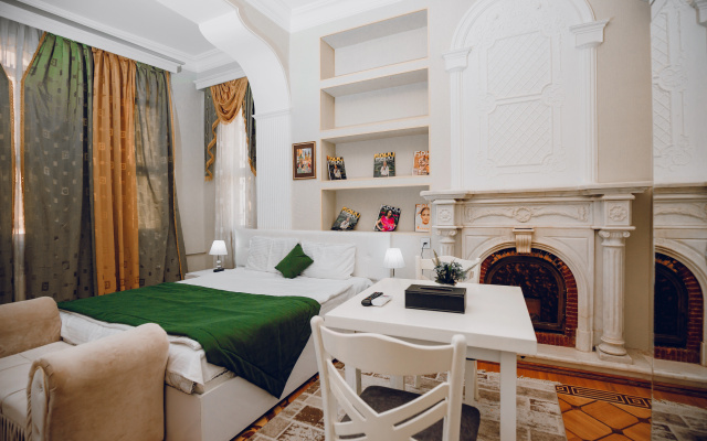 Отель White House