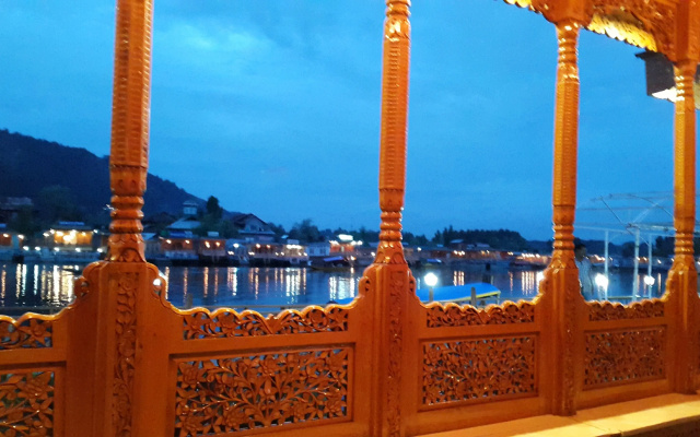 Отель Floating Heritage Group