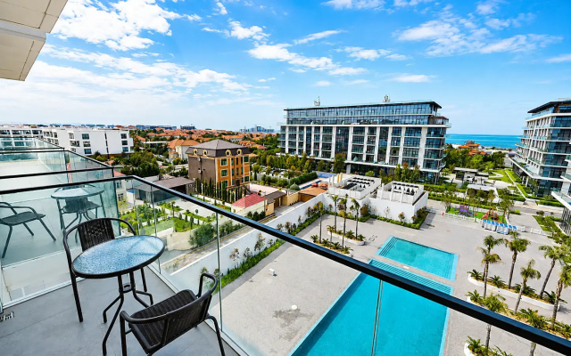 Апартаменты Lighthouse Studio with Pool & Sea View