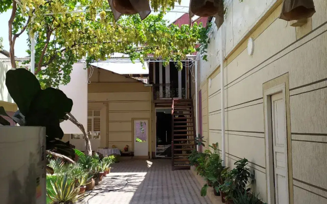 Uvaysiy Guest house
