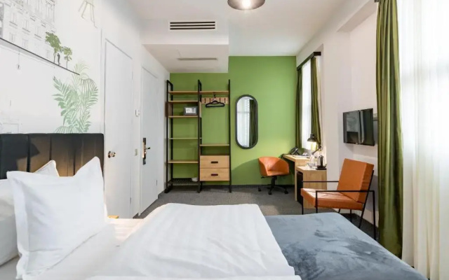 Guest rooms · Tbilisi — photo 13