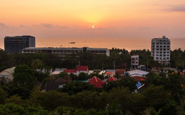 Отель The Up Phu Quoc