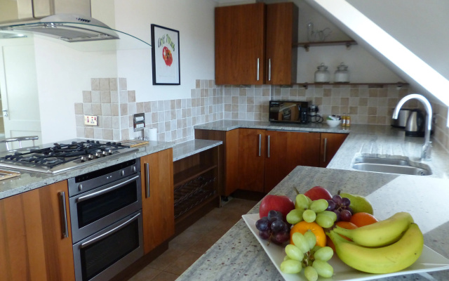 Апартаменты Basingstoke - St Raphael House