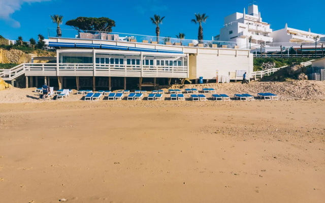 Апарт-Отель Grand Muthu Oura View Beach Club