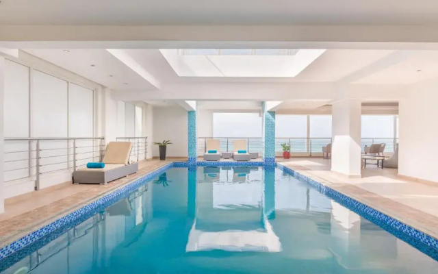 Отель Al Hail Waves Hotel Managed By Centara