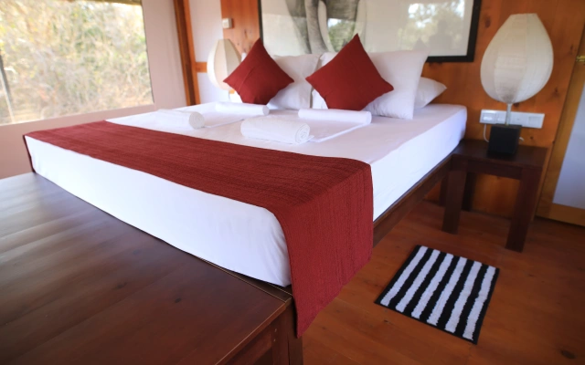 Topan Yala – Luxury Tented Safari