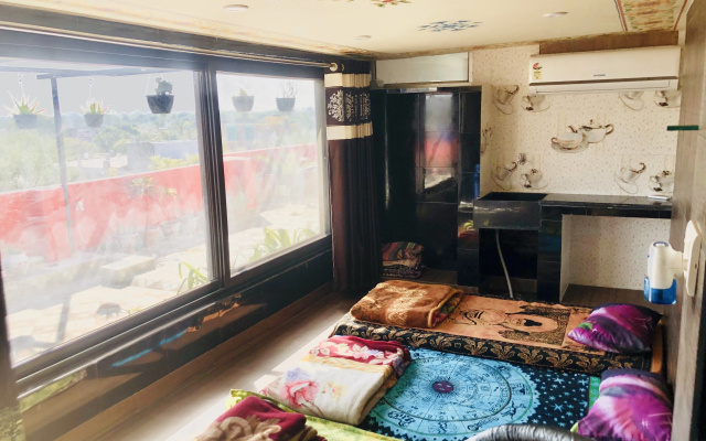 Хостел Bhoora House
