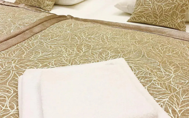 Отель Корона