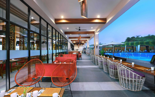 Отель The Alana Hotel and Conference - Sentul City