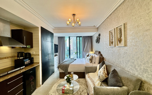 Апартаменты Cosmos Living Majestic Studio GCV2