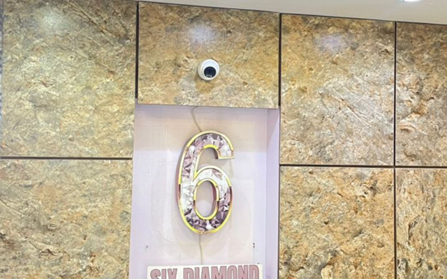 Отель Six Diamond