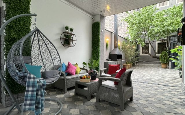Апартаменты Modern and Comfortable Apartment