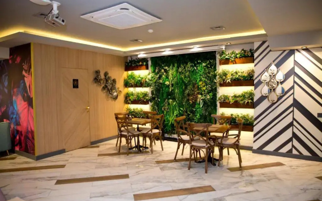 Kristal Inn Hotel