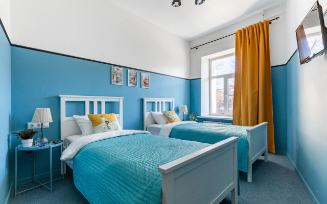 Меблированные комнаты Chevron Inn