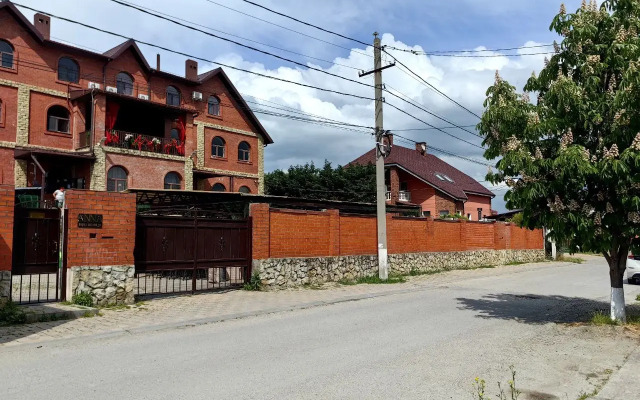 Отель Анна