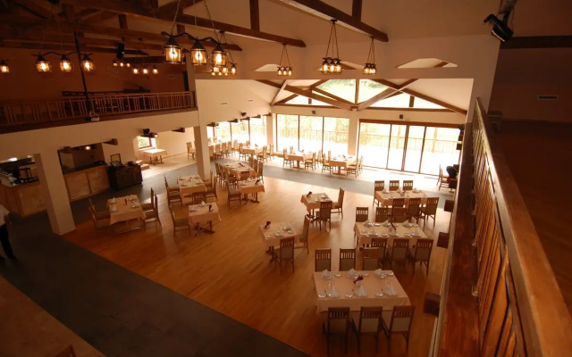 Arthurs Aghveran Resort