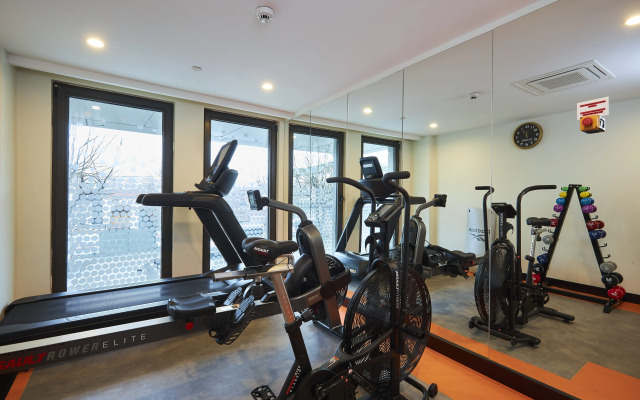 Holiday Inn Express Istanbul - Airport Arnavutköy