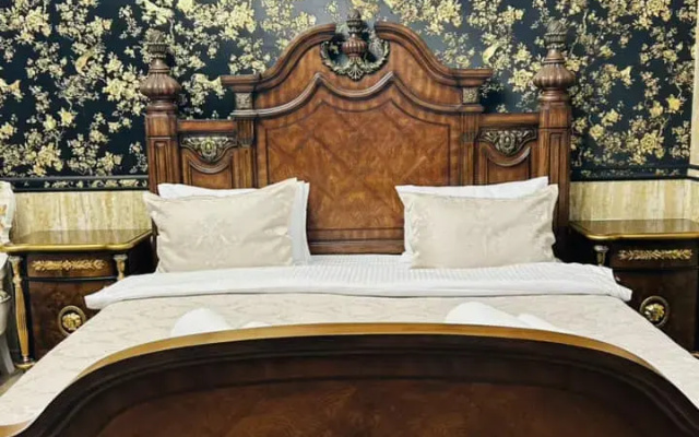 Guest rooms · Tbilisi — photo 12