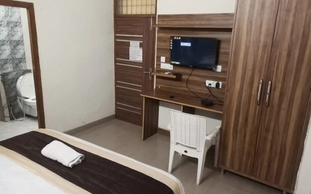Отель Meghna Residency