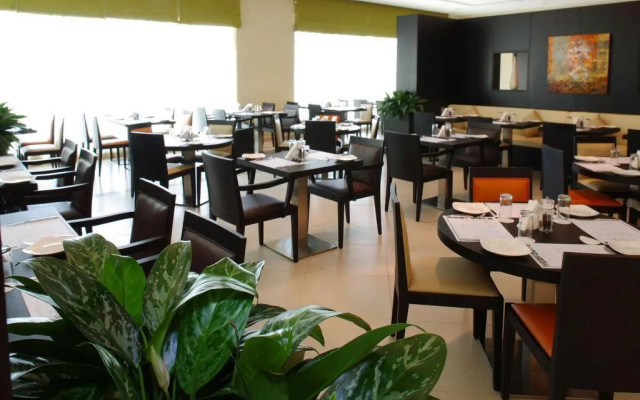 Holiday Inn Express Dubai Jumeirah an IHG Hotel