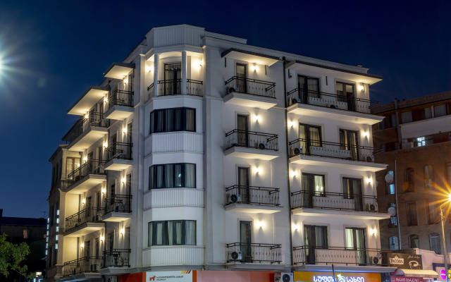 Hotel exterior · Tbilisi — photo 12