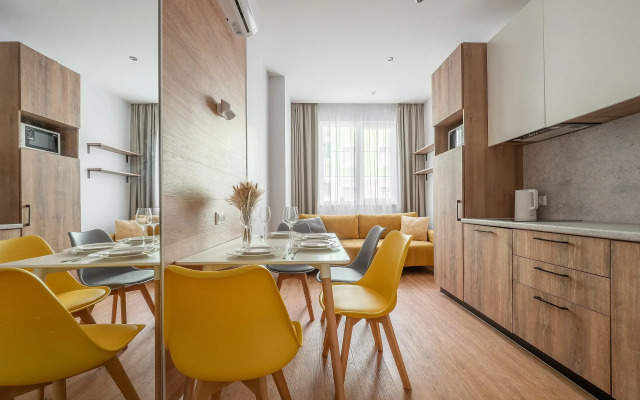 Апартаменты RED APARTMENTS Арт Лайт Сити апартамент Аделин