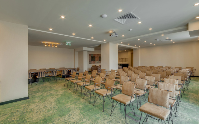 Business facilities · Tbilisi — photo 46