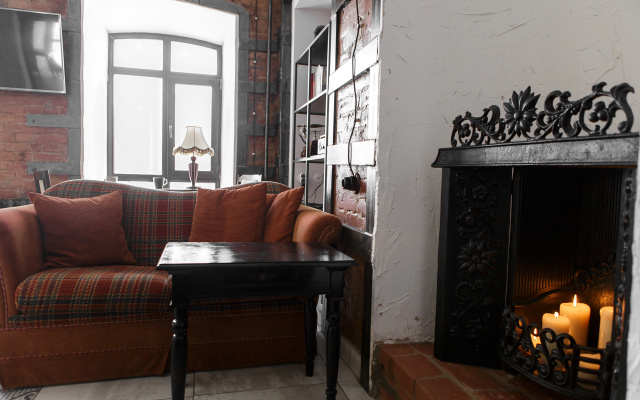 Отель Brick Walls Hotel