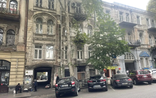 Tbilisi Cultural Centre Apartments · Tbilisi — photo 11