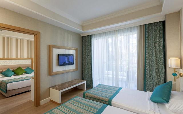 Отель Karmir Resort  & SPA