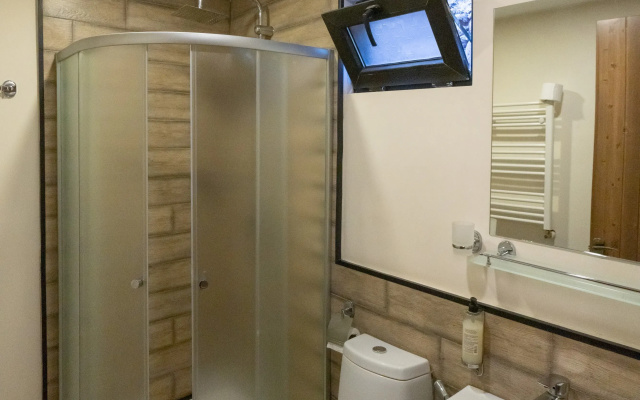 Bathroom · Stepantsminda — photo 34