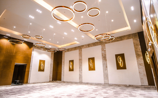 Отель Hotel Lucky Chinatown Binondo