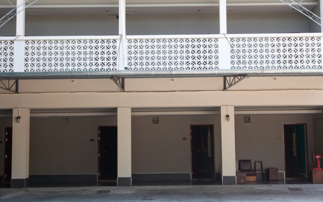 Отель ZEN Rooms Phiphit Phokhai