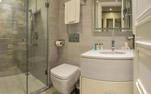 Bathroom · Tbilisi — photo 41