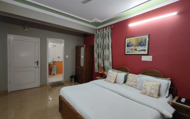Отель Snow Crest Inn