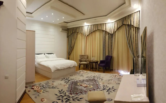 Izumrud Hotel