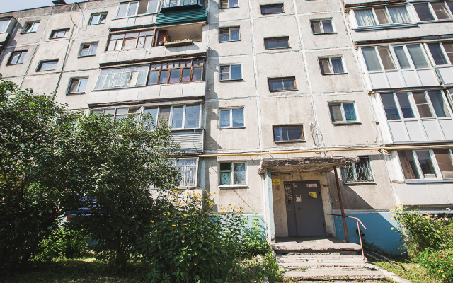 Гостиница на Перова 12 в Кургане отзывы, цены и фото номеров - забронировать гостиницу на Перова 12 онлайн Курган вид на фасад