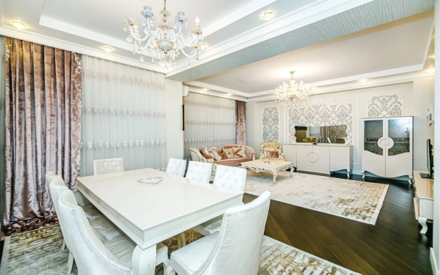 Квартира Luxury on Baku in Nizami street