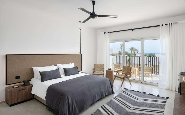 Курортный Отель Serry Beach Resort