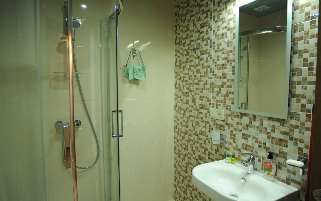 Bathroom · Batumi — photo 18