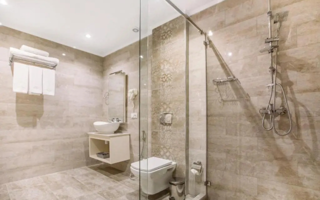 Bathroom · Tbilisi — photo 29