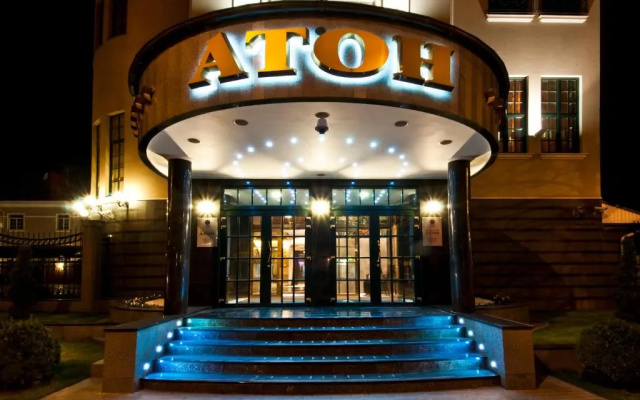 Отель Атон