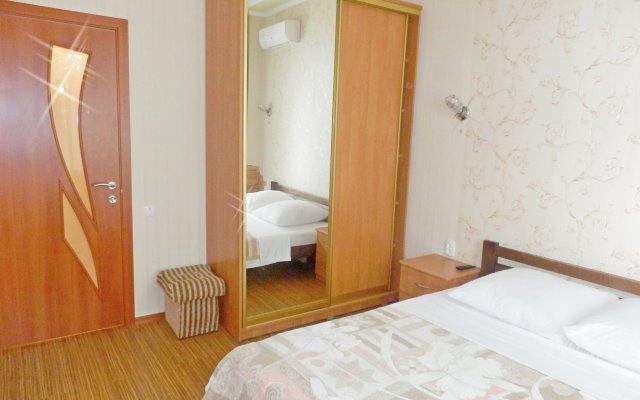Гостиница Крокус в Кореизе отзывы, цены и фото номеров - забронировать гостиницу Крокус онлайн Кореиз комната для гостей