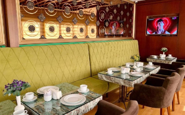 Clover Hotel Baku