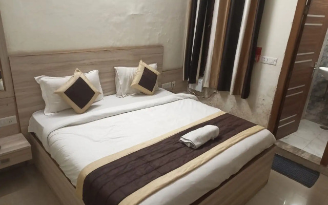 Отель Meghna Residency